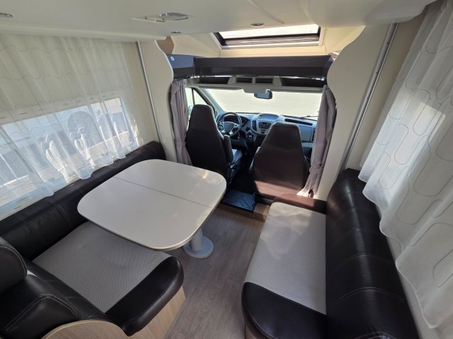 Challenger Genesis 290 - Photo 2