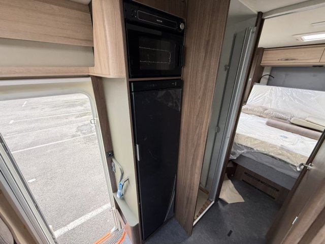 Eura Mobil Intregra Line GT 726 QF INTRA COMFORT - Photo 4