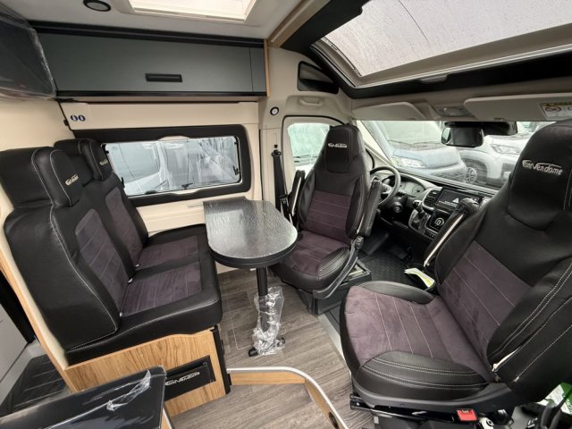 Font Vendome Duo Van LIT GARAGE - Photo 2