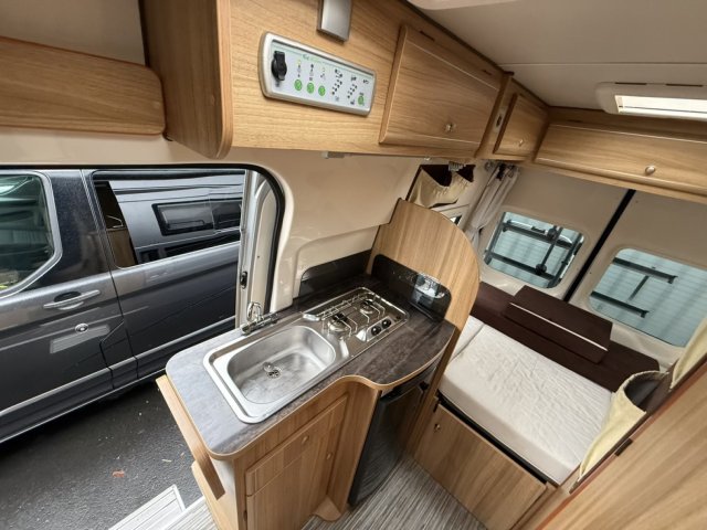 Font Vendome Forty Van - Photo 4