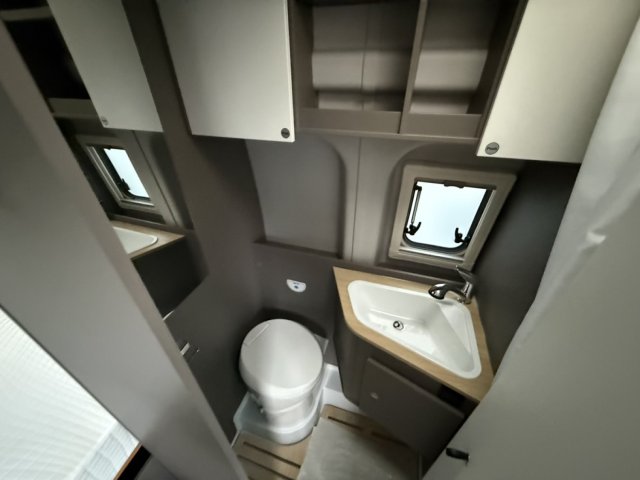 LMC Innovan 590 - Photo 4