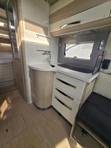 Mobilvetta K-Yacht Tekno Line 90 - Photo 5