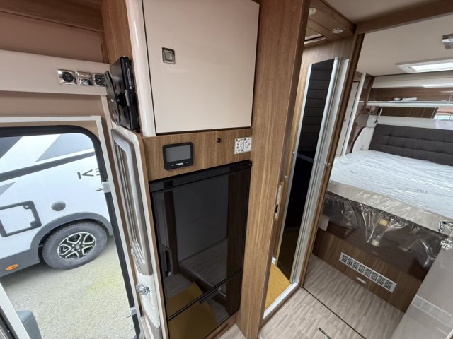 Mobilvetta K-Yacht Tekno Line 90 - Photo 4