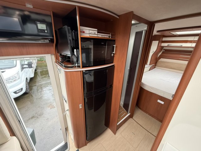 Mobilvetta K-Yacht Tekno Line 90 - Photo 4