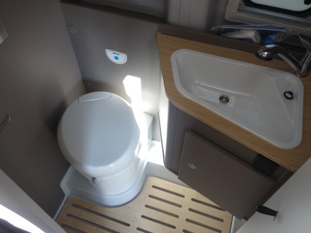 LMC Innovan 590 - Photo 8