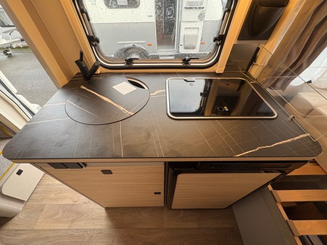 Eriba Touring 430 URBAN - Photo 5