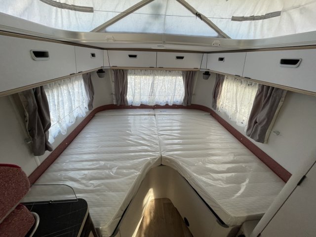 Eriba Touring 542 Tango Red - Photo 5