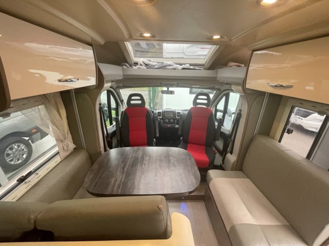 Challenger Mageo 298 - Photo 8