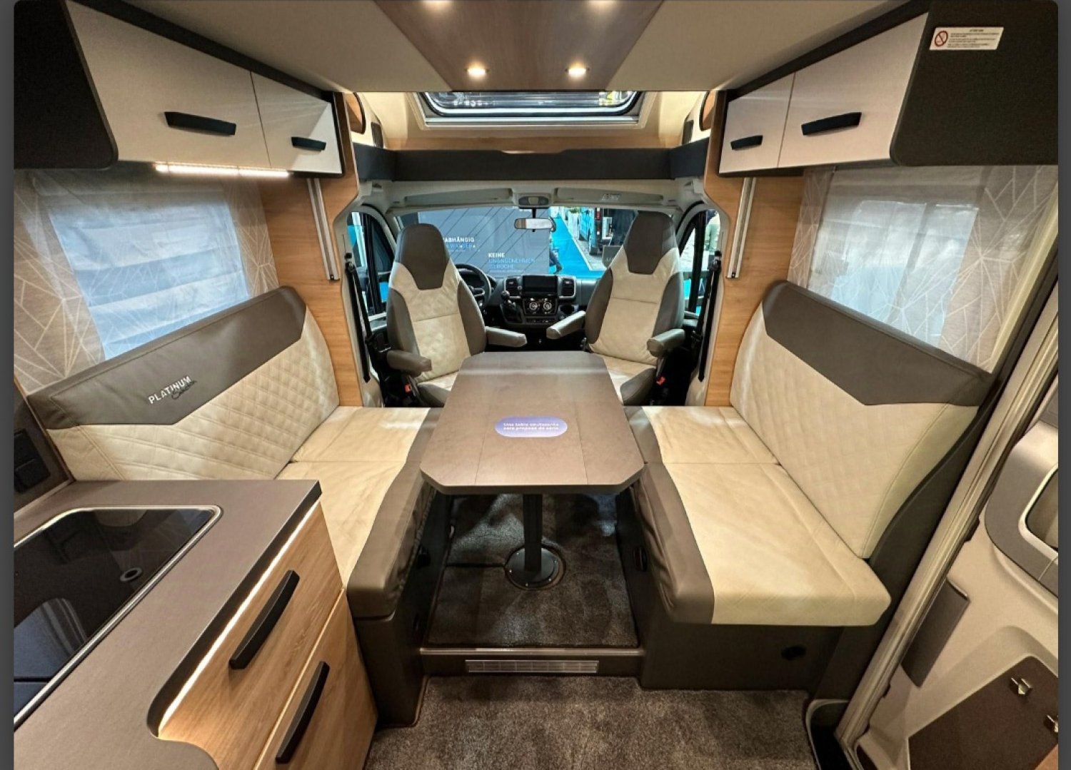 Knaus Live Wave 700 LX Platinum Selection 