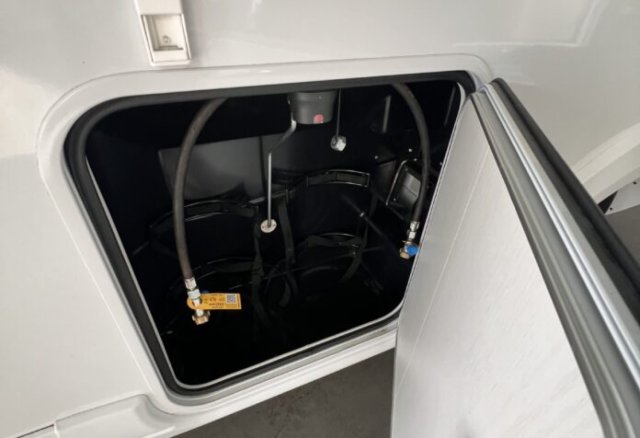 Bavaria Initial I690D Unik i 690 - Photo 19