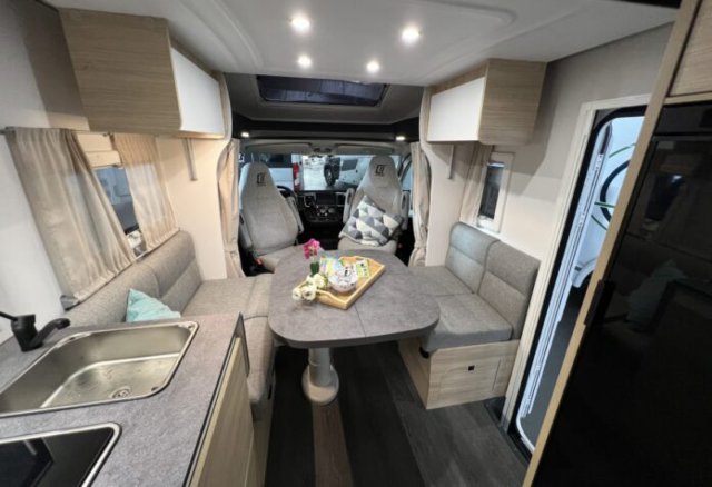 Challenger 318 Anniversary Edition - Photo 5