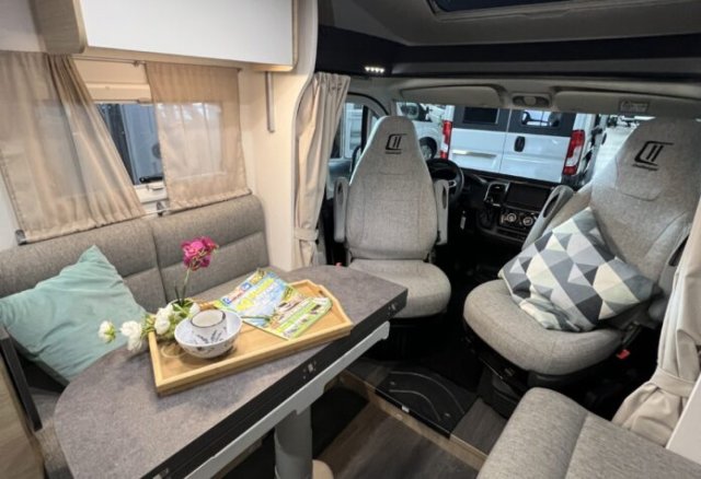 Challenger 318 Anniversary Edition - Photo 6