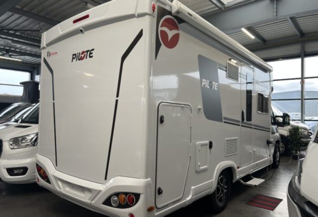 Pilote P 696 D Evidence - Photo 2