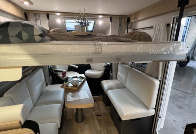 Pilote P 696 D Evidence - Photo 18