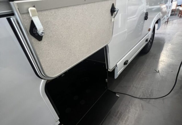 Pilote P 696 D Evidence - Photo 23