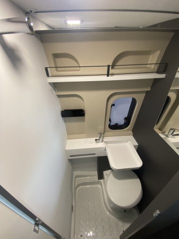 Mc Louis Menfys Van 1 POP UP - Photo 7