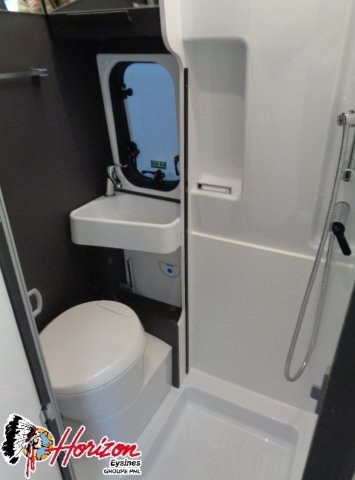 Mc Louis Menfys Van 4 Maxi S-Line MATIC - Photo 6