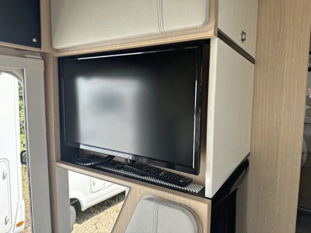 Autostar Prestige I 730 LJ - Photo 6