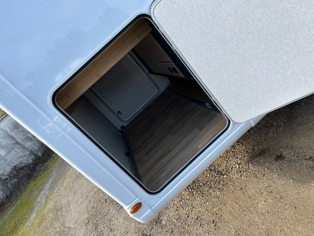 Bavaria Initial I740C Unik - Photo 12