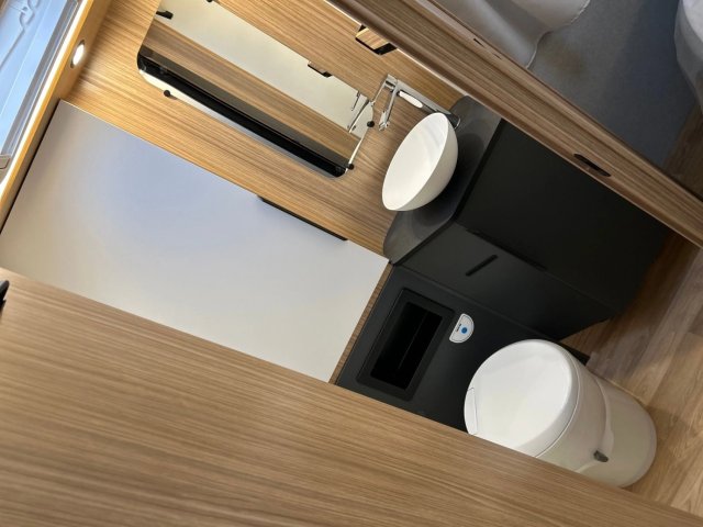 Bavaria Initial I740FC Nomade - Photo 11