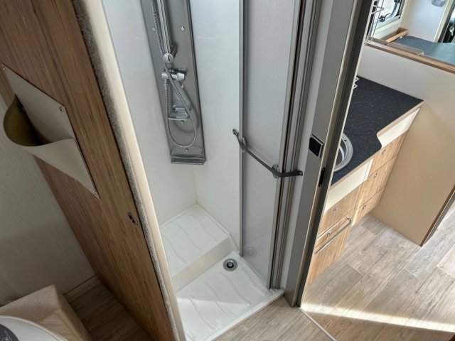 Bavaria Tren-D T746FC Style - Photo 10