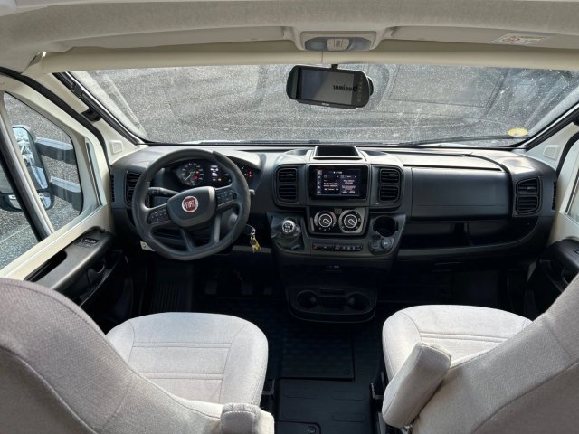 Benimar Tessoro 483 LIMITED - Photo 3