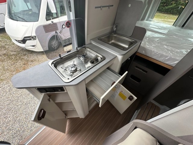 Etrusco Camper Van CV 600 DF LOCATION MC RENT - Photo 9