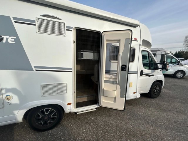 Pilote P 696 D Evidence - Photo 15