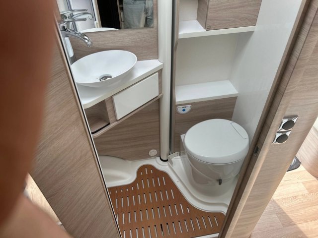 Rapido 854 F - Photo 13