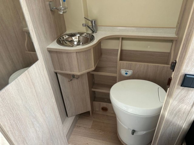 Rapido Van V55 - Photo 10