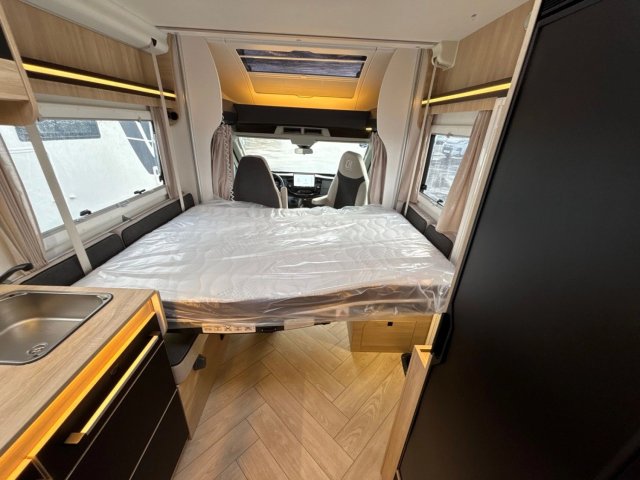 Challenger 250 Graphite Edition - Photo 4