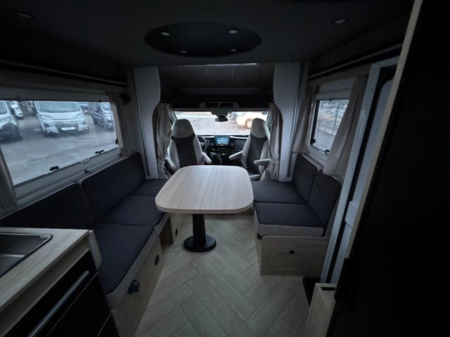 Challenger 250 Graphite Edition - Photo 5