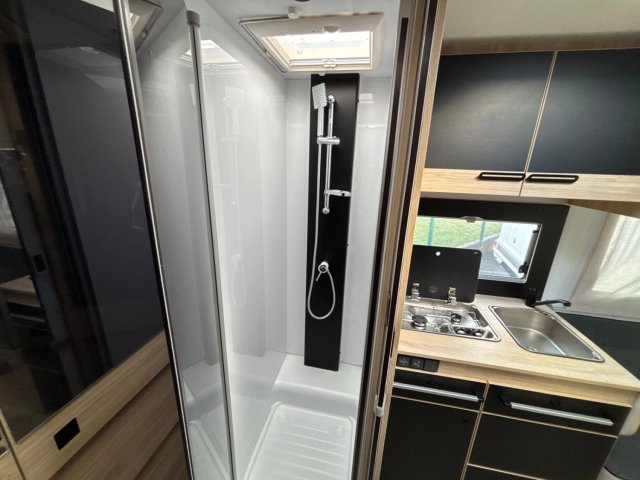 Challenger 250 Graphite Edition - Photo 10