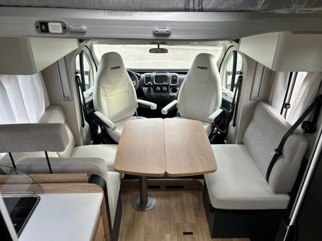 Pilote P 720 FC Evidence - Photo 7