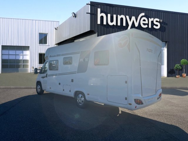 Pilote P 746 FC Evidence Fit ÉVIDENCE - Photo 2