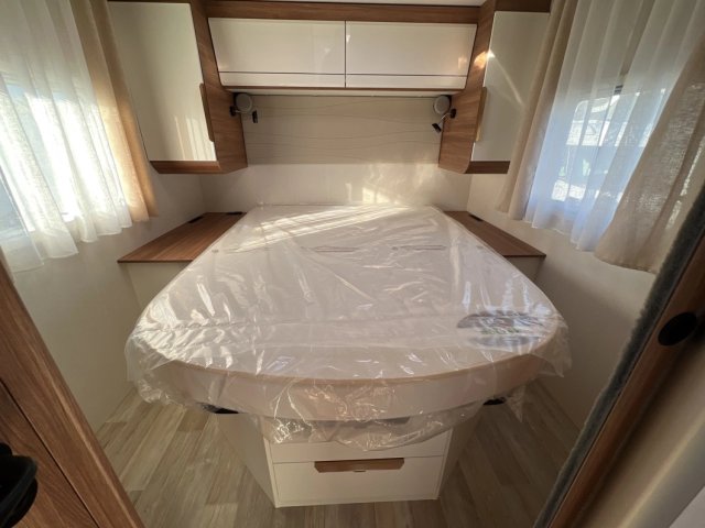 Pilote P 746 FC Evidence Fit ÉVIDENCE - Photo 3