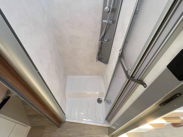 Pilote P 746 FC Evidence Fit ÉVIDENCE - Photo 4