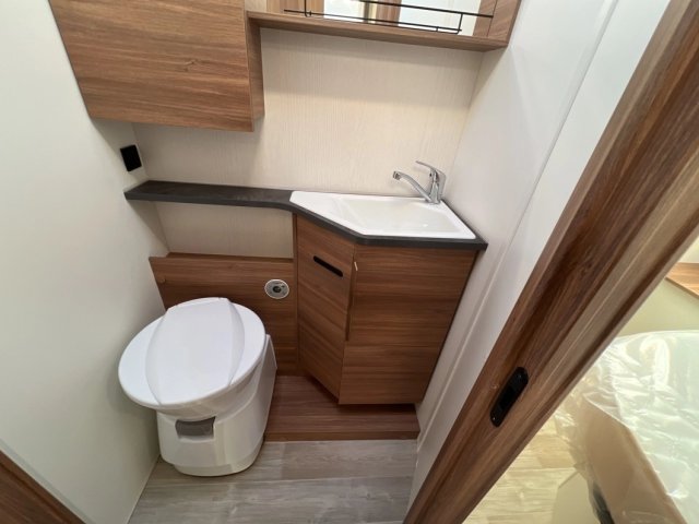 Pilote P 746 FC Evidence Fit ÉVIDENCE - Photo 5