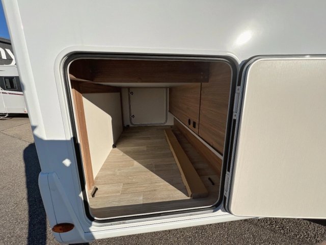 Pilote P 746 FC Evidence Fit ÉVIDENCE - Photo 6