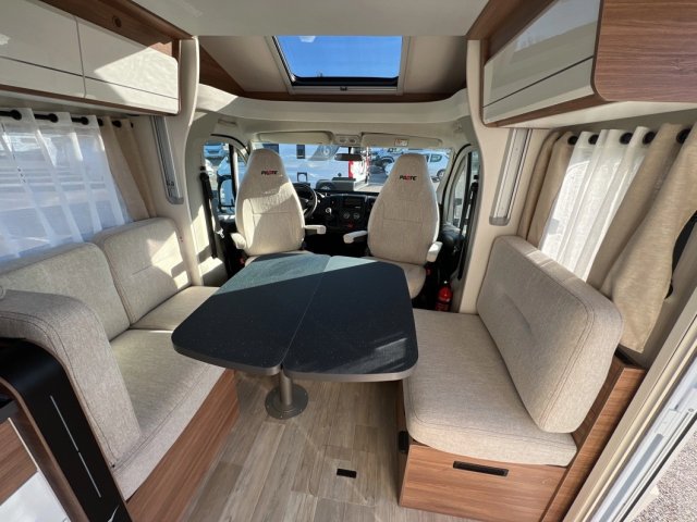 Pilote P 746 FC Evidence Fit ÉVIDENCE - Photo 9