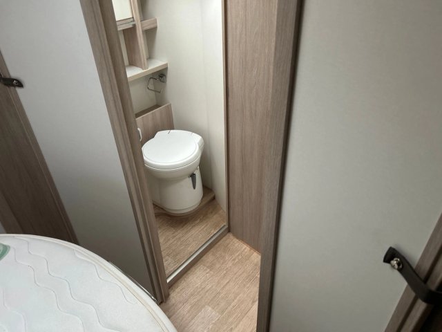 Rapido 696 F Premium Edition - Photo 32