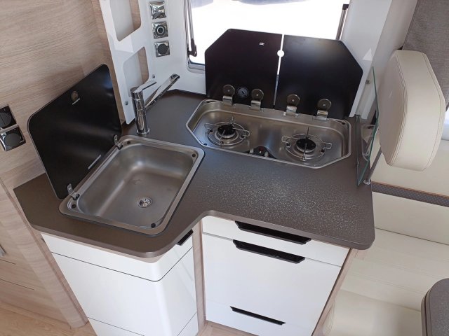 Rapido 8096 DF - Photo 10