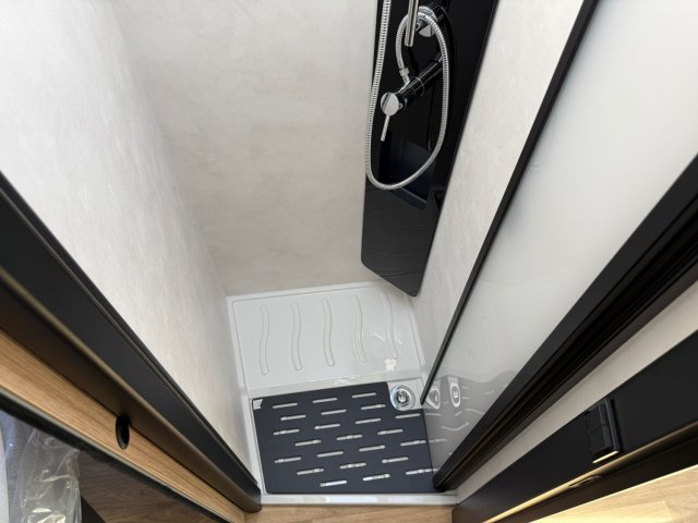 Bavaria Initial I740FC Nomade - Photo 3