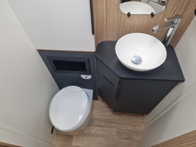 Bavaria Initial I741FC Unik - Photo 8