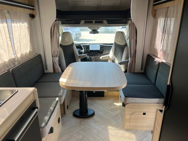 Challenger 250 Graphite Edition - Photo 16