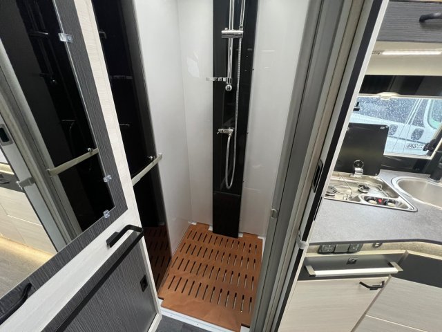 Challenger 260 Graphite Premium EDITION - Photo 3