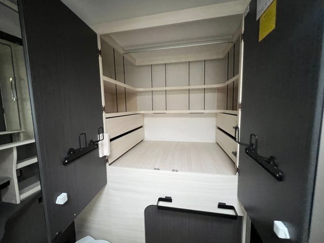 Challenger 260 Graphite Premium EDITION - Photo 5