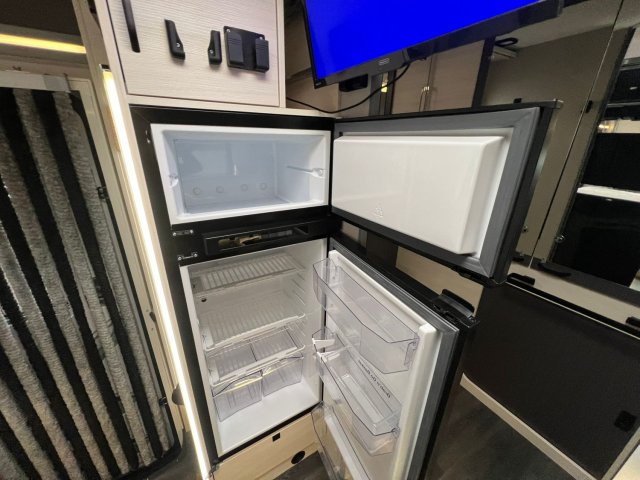 Challenger 260 Graphite Premium EDITION - Photo 6