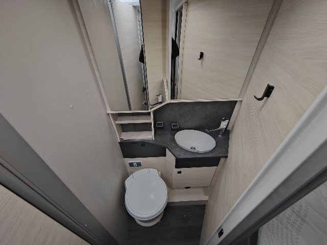 Challenger 328 Graphite Ultimate - Photo 10