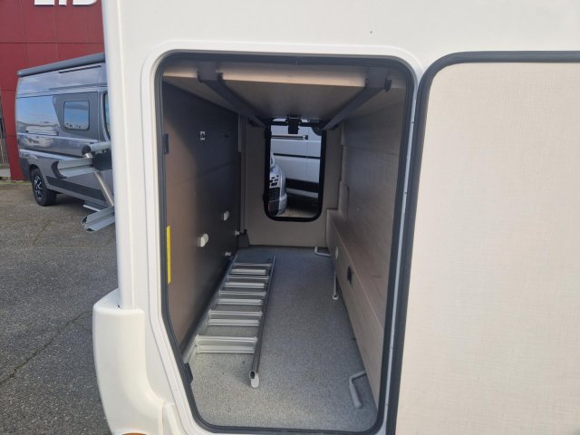 Challenger Genesis 274 - Photo 3